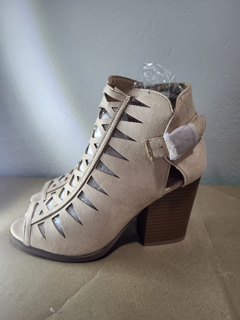 Cutout Neutral Peep-Toe Block Heel Sandals